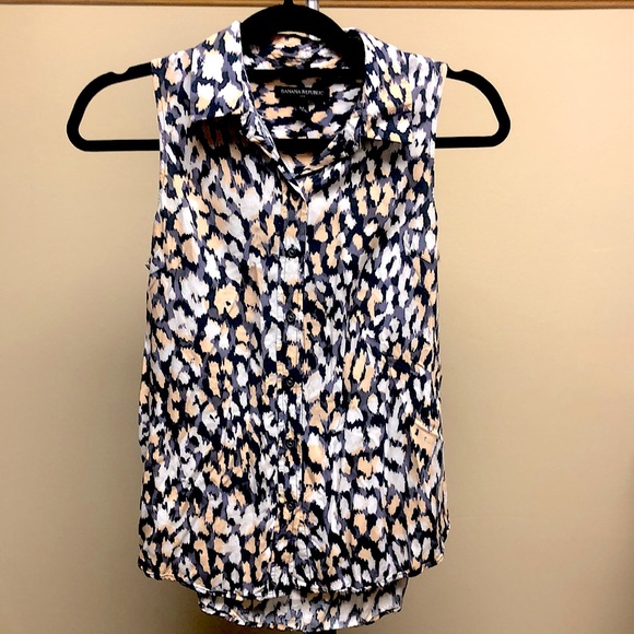 Banana Republic Tops - Banana Republic Women’s XS Sleeveless Blouse